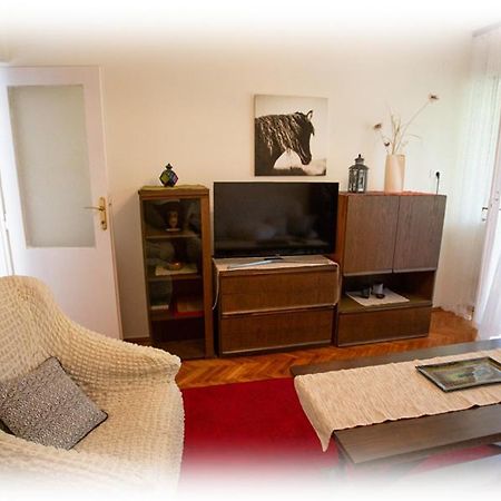 Apartment Josipa Porec Exterior photo